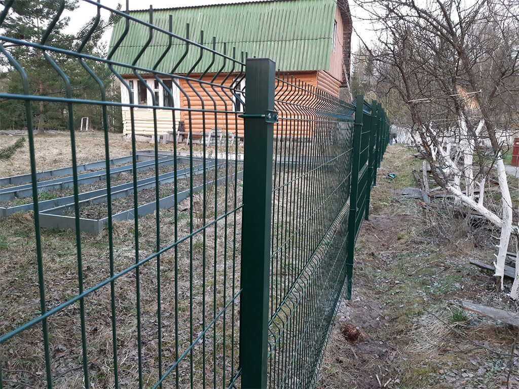 забор из сварной сетки 3Д для дачного участка
